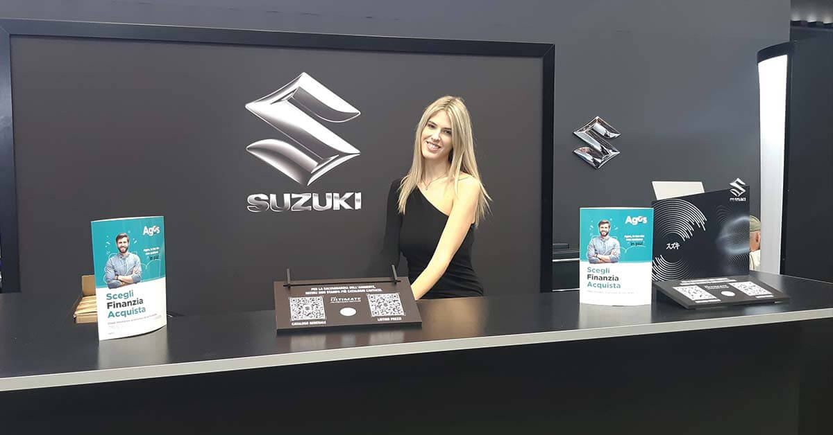 ragazza immagine stand SUZUKI